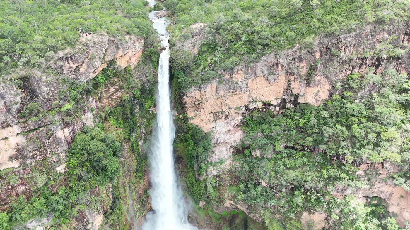 Paredão rochoso do cânion do Itiquira