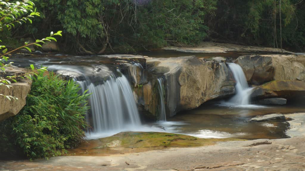 Cachoeira do Lajedo — Formosa · 85 km